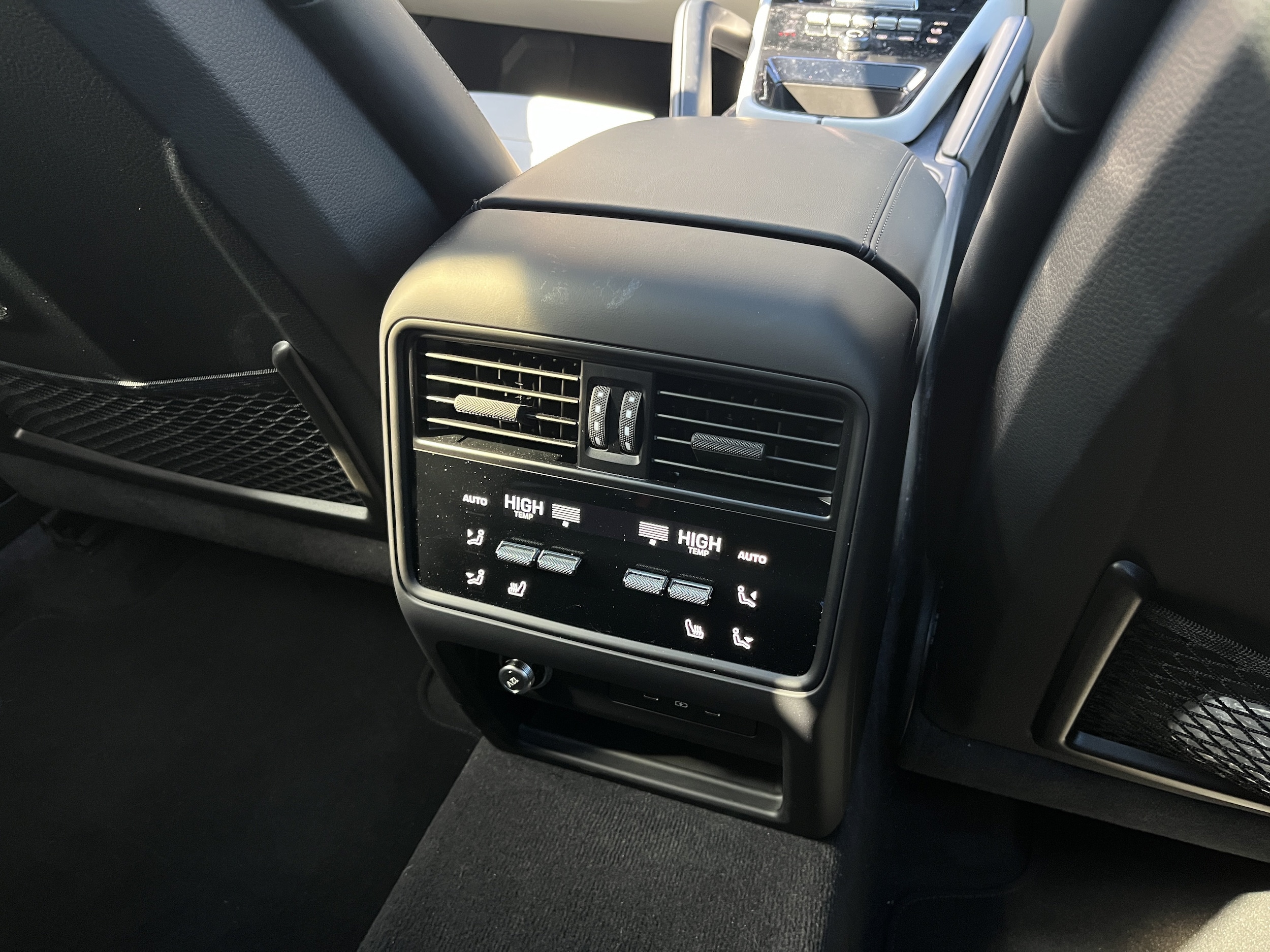 2025 Porsche Cayenne Coup E-Hybrid - Photo 21