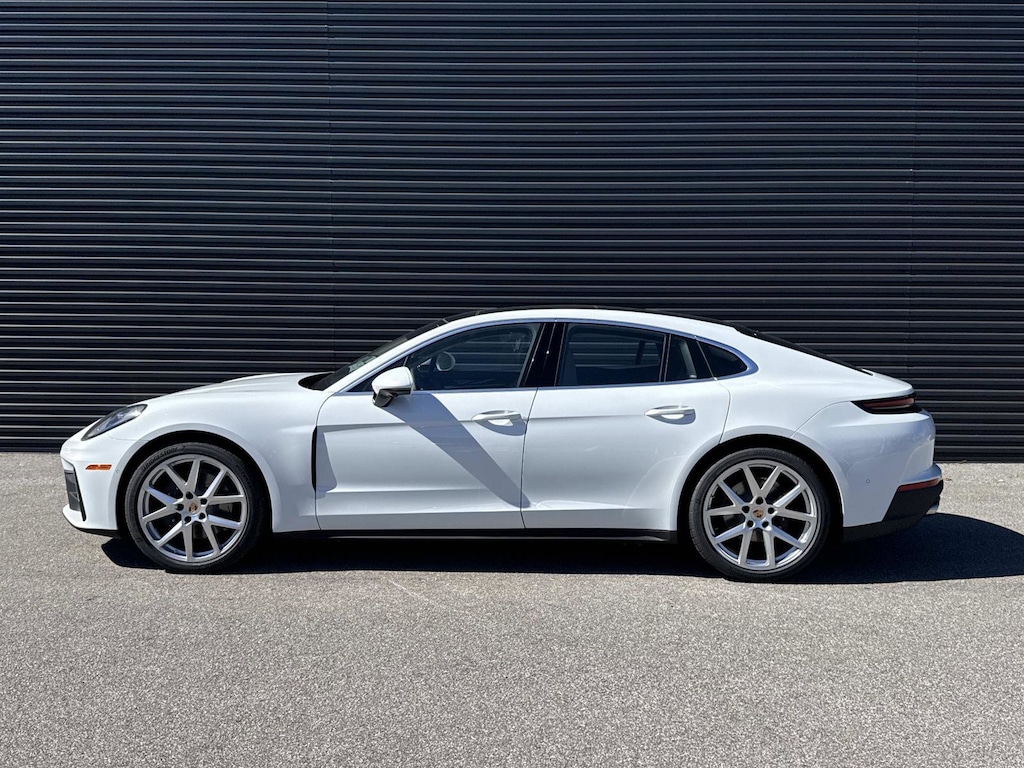 New 2026 Porsche Panamera