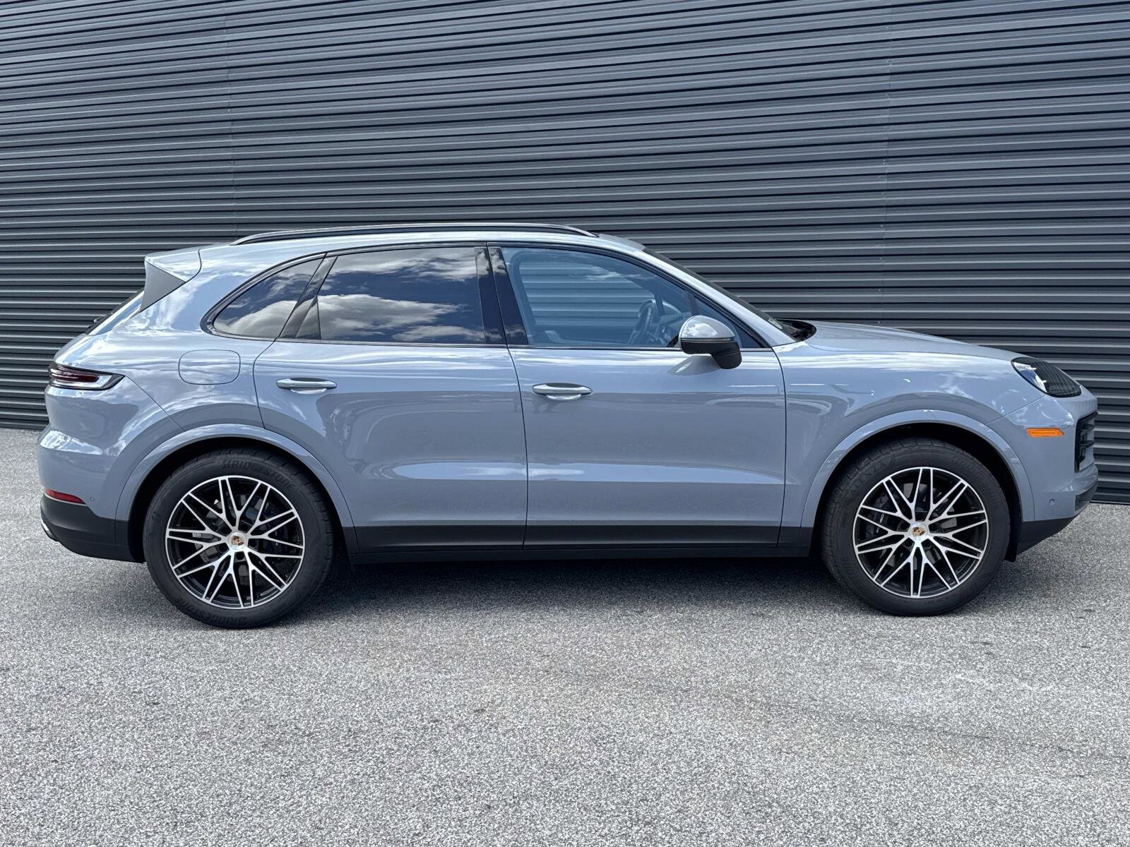 2025 Porsche Cayenne Base - Photo 9