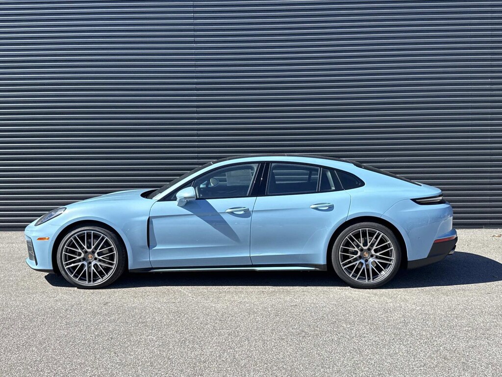 New 2026 Porsche Panamera 4