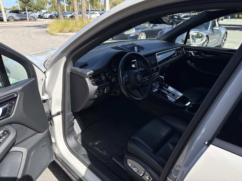 Certified 2022 Porsche Macan SUV