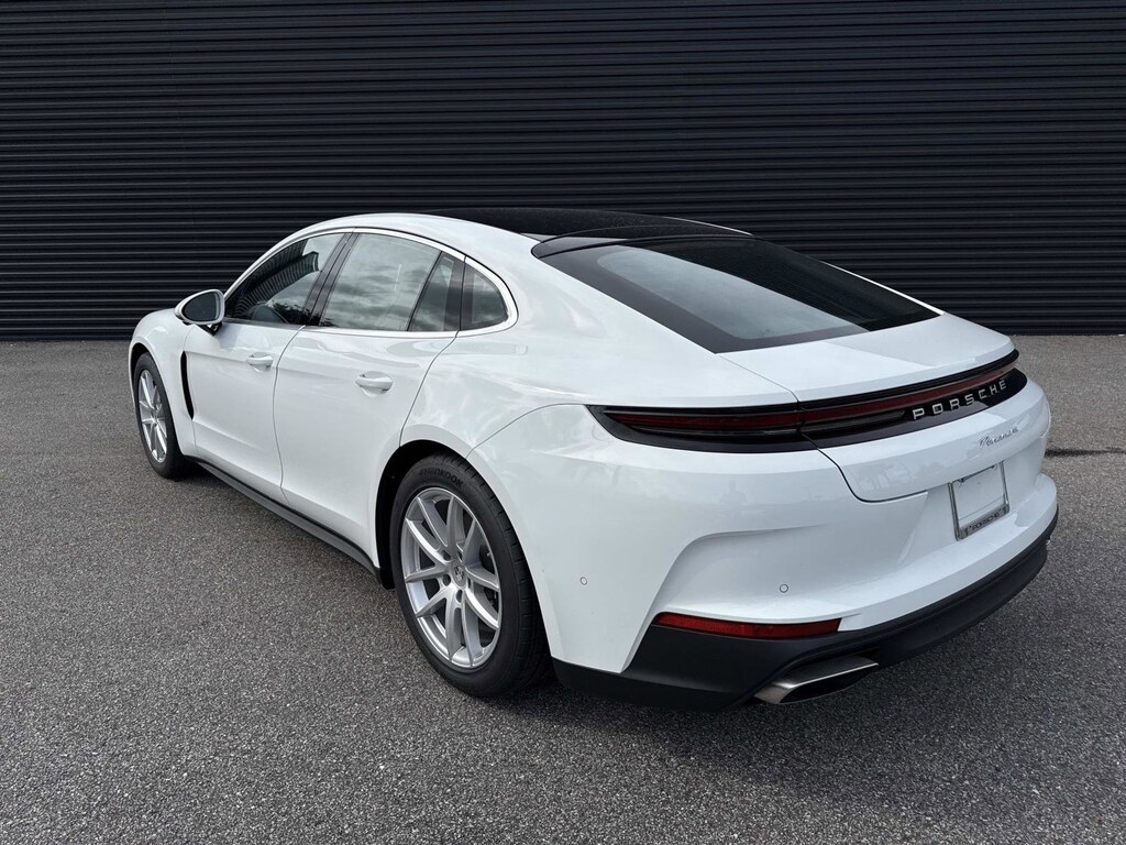 New 2026 Porsche Panamera