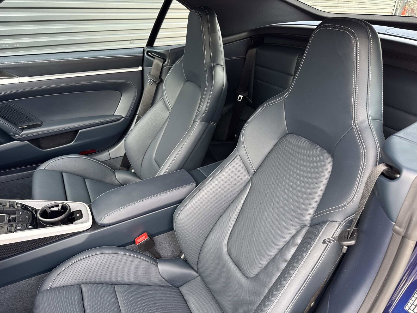 2025 Porsche 911 photo 4