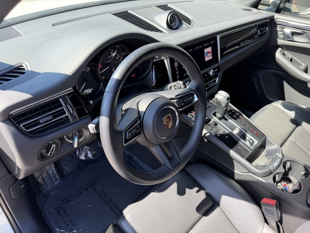 Certified 2022 Porsche Macan SUV