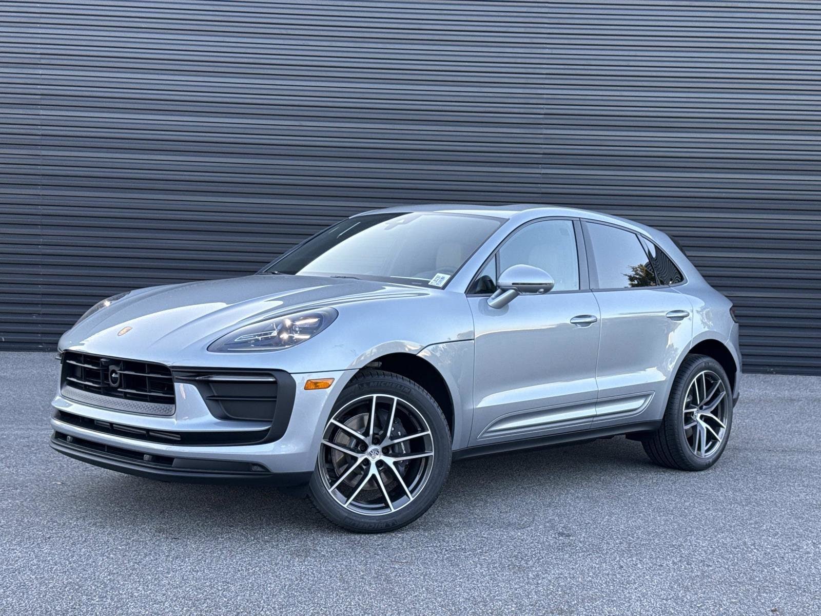 2026 Porsche Macan Base