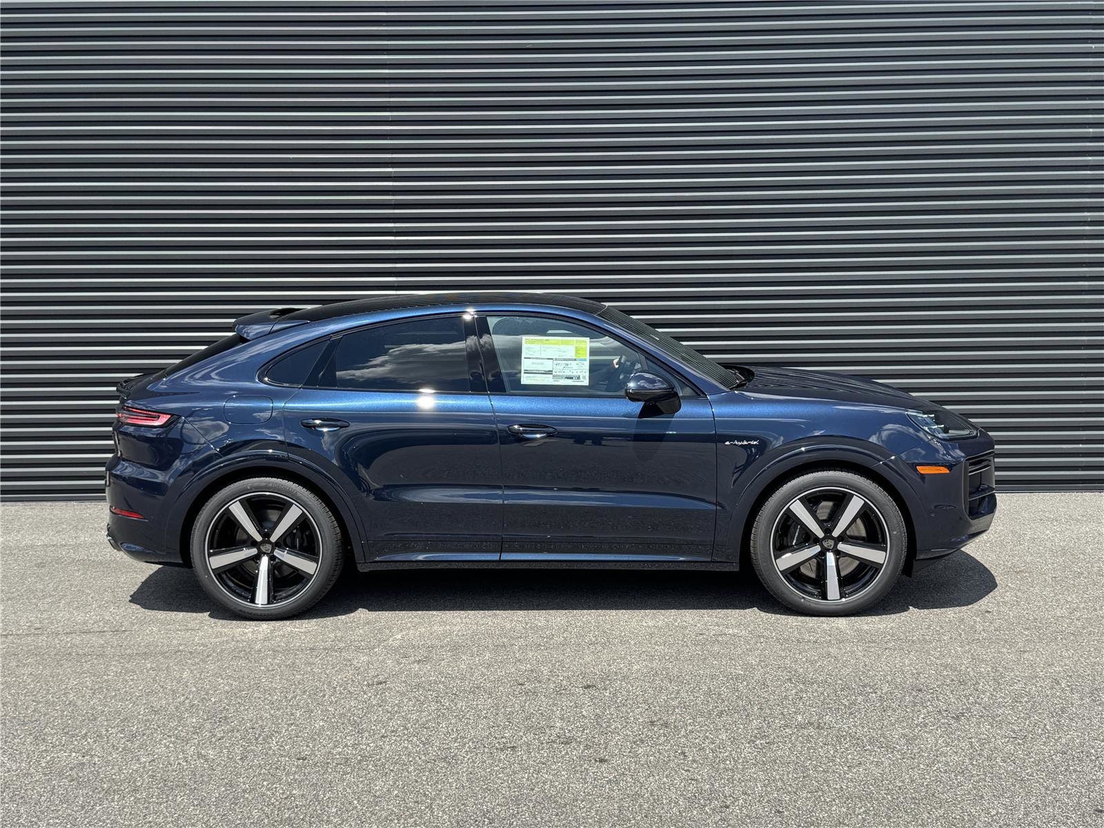 2025 Porsche Cayenne Coup E-Hybrid - Photo 8