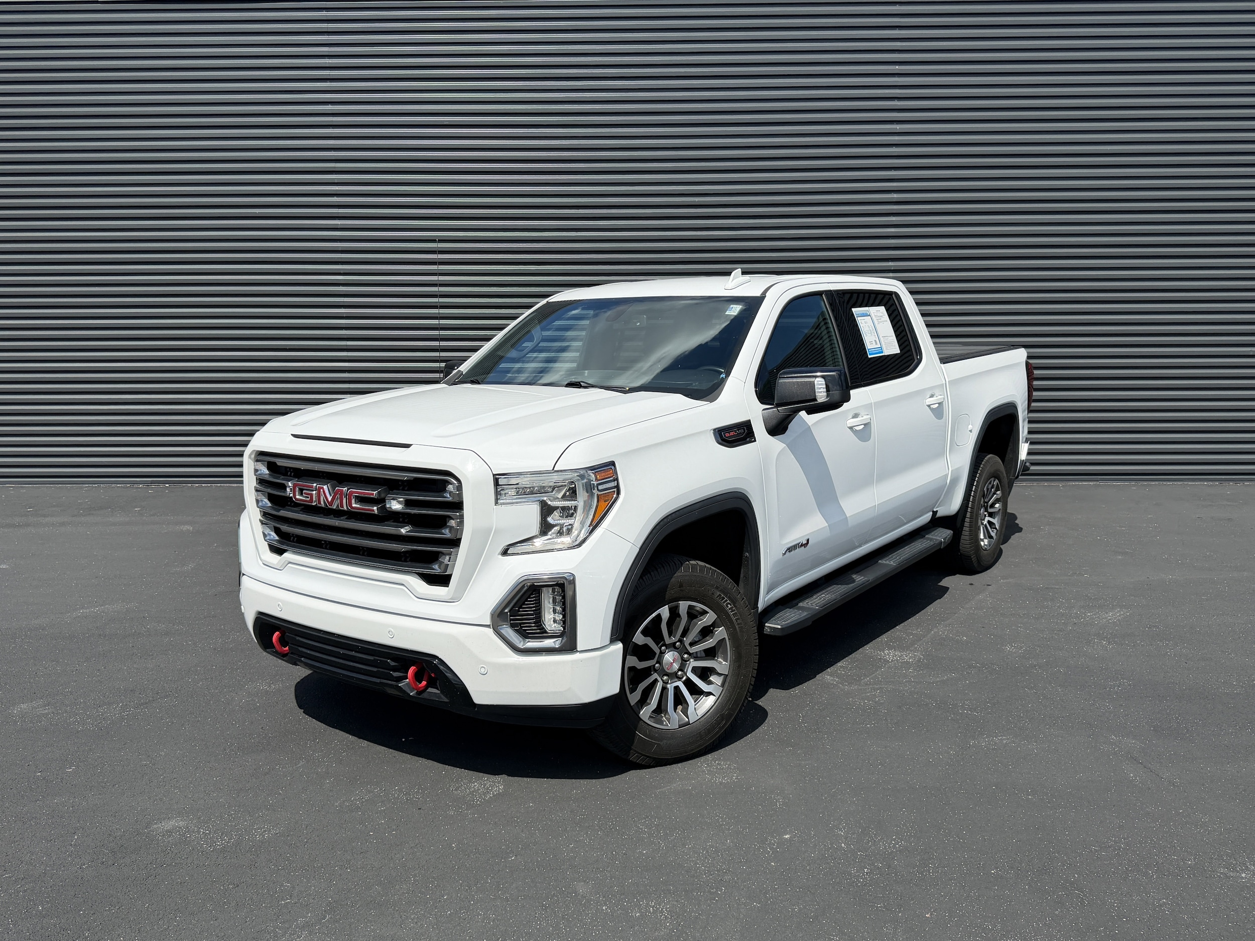 2020 GMC Sierra 4WD Crew Cab Short Box AT4's photo