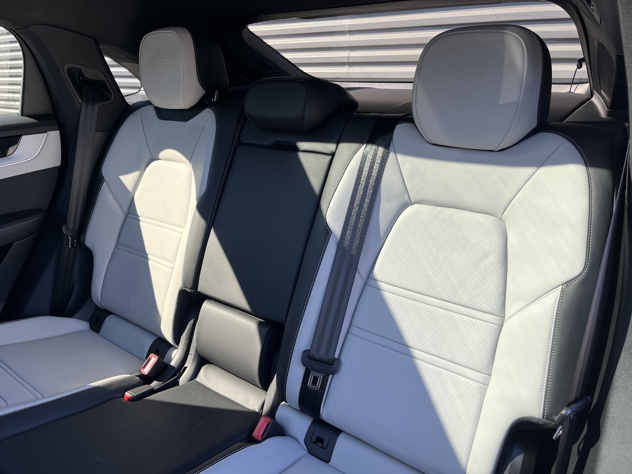 2025 Porsche Cayenne Coup E-Hybrid - Photo 19