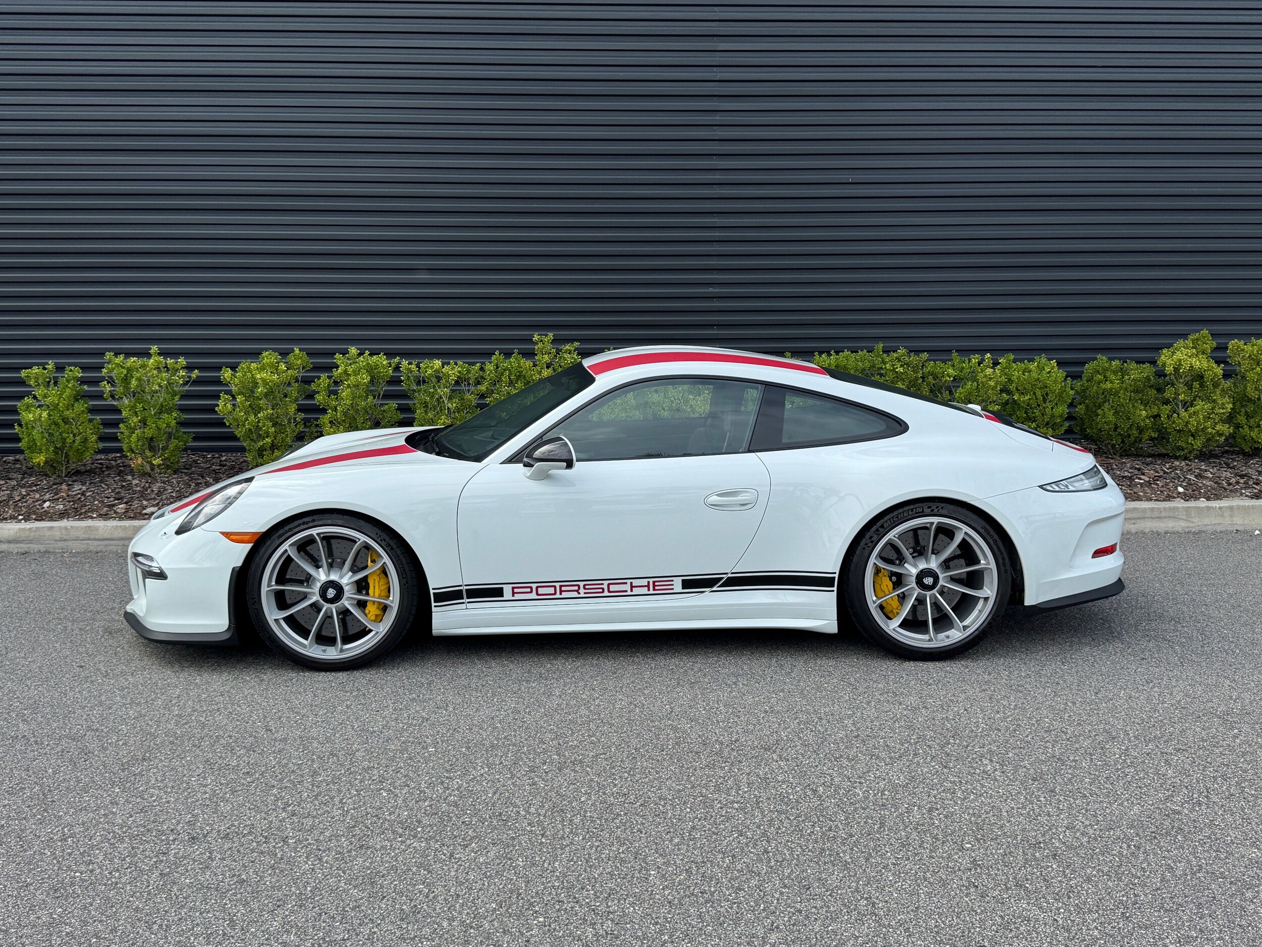 2016 Porsche 911 R photo 3
