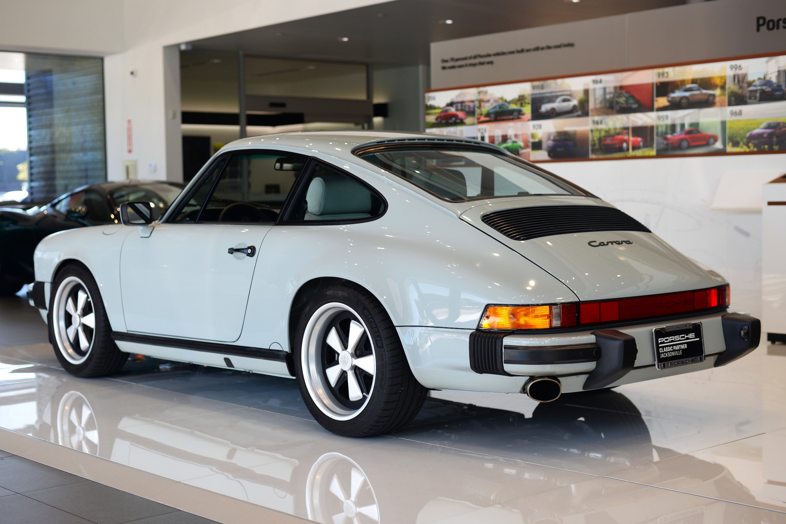 1987 Porsche 911 Coupe photo 4