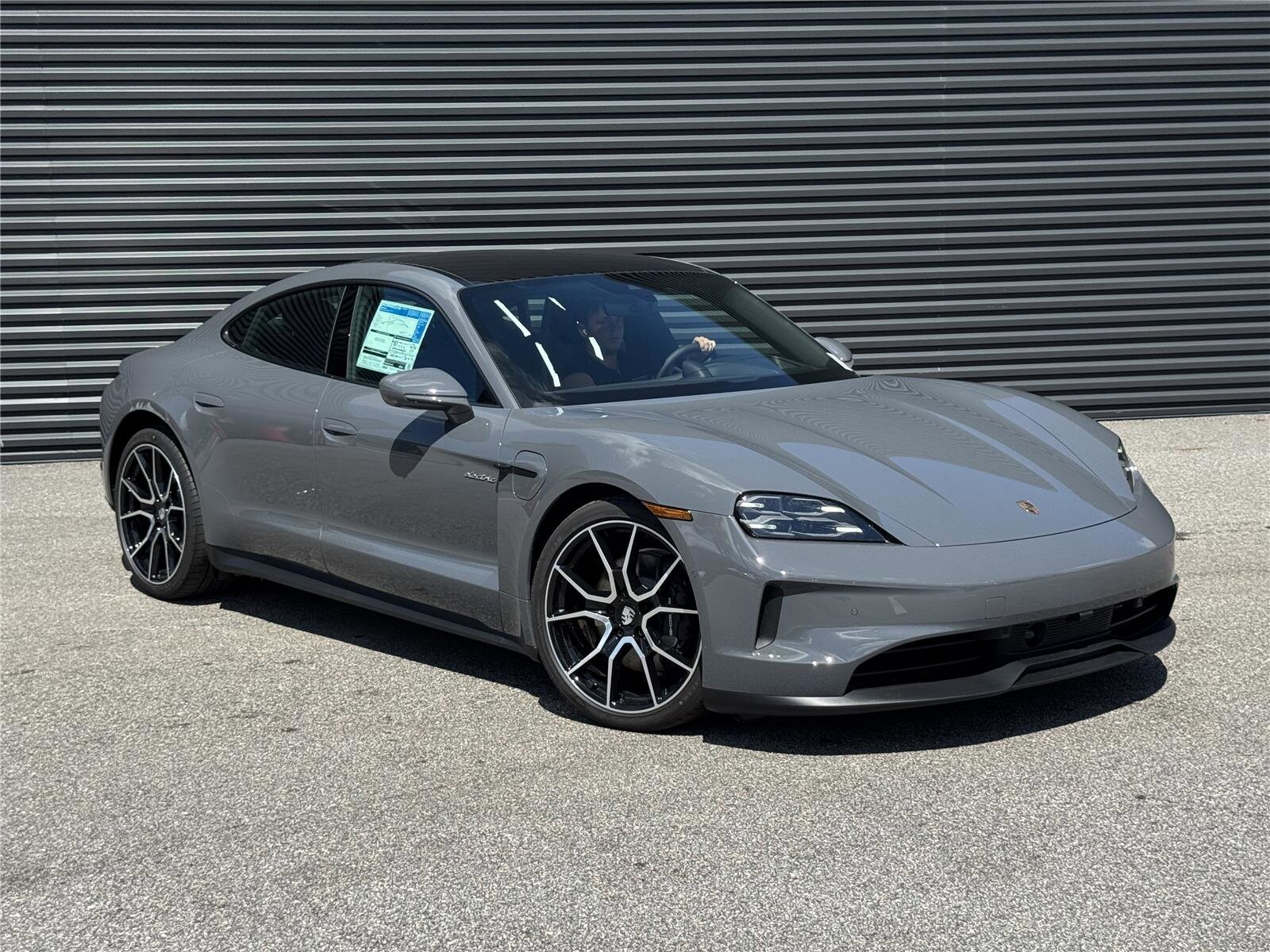 2025 Porsche Taycan Base - Photo 7
