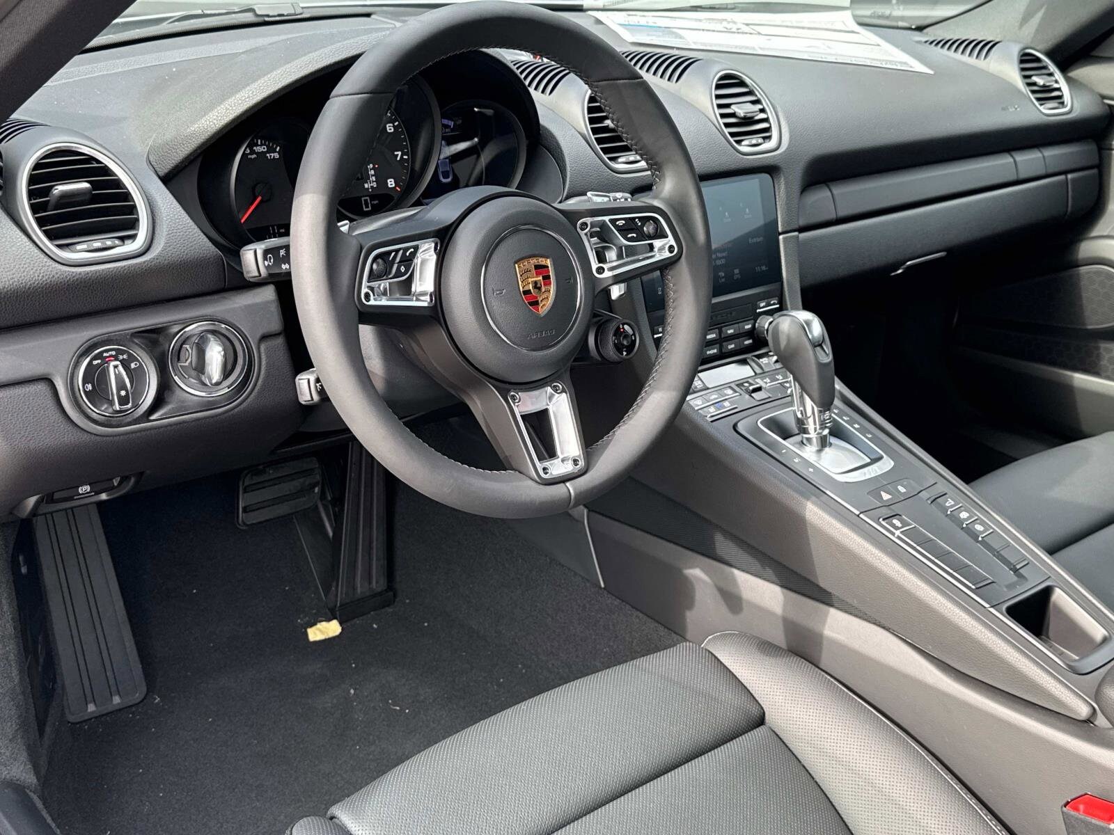 2025 Porsche Cayman Base photo 4