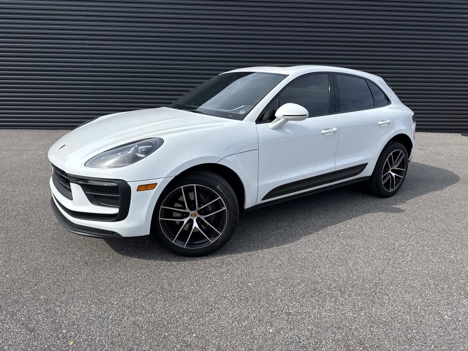2022 Porsche Macan Base
