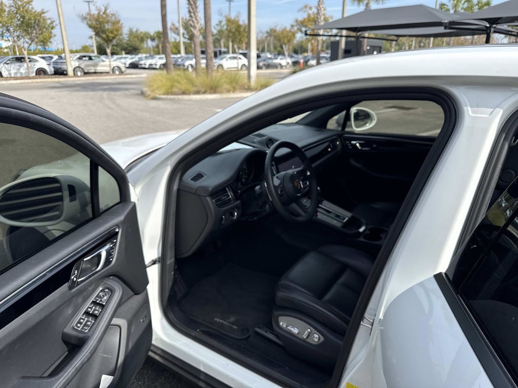 Used 2022 Porsche Macan SUV