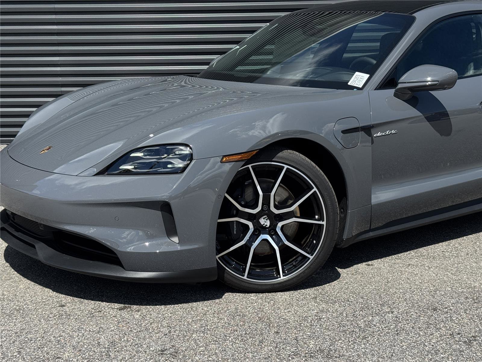 2025 Porsche Taycan Base - Photo 11