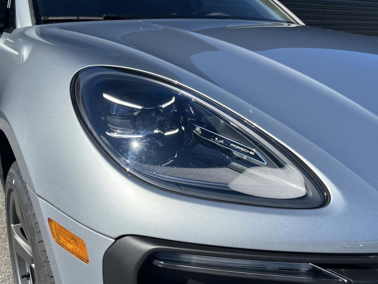 2025 Porsche Macan Base - Photo 11
