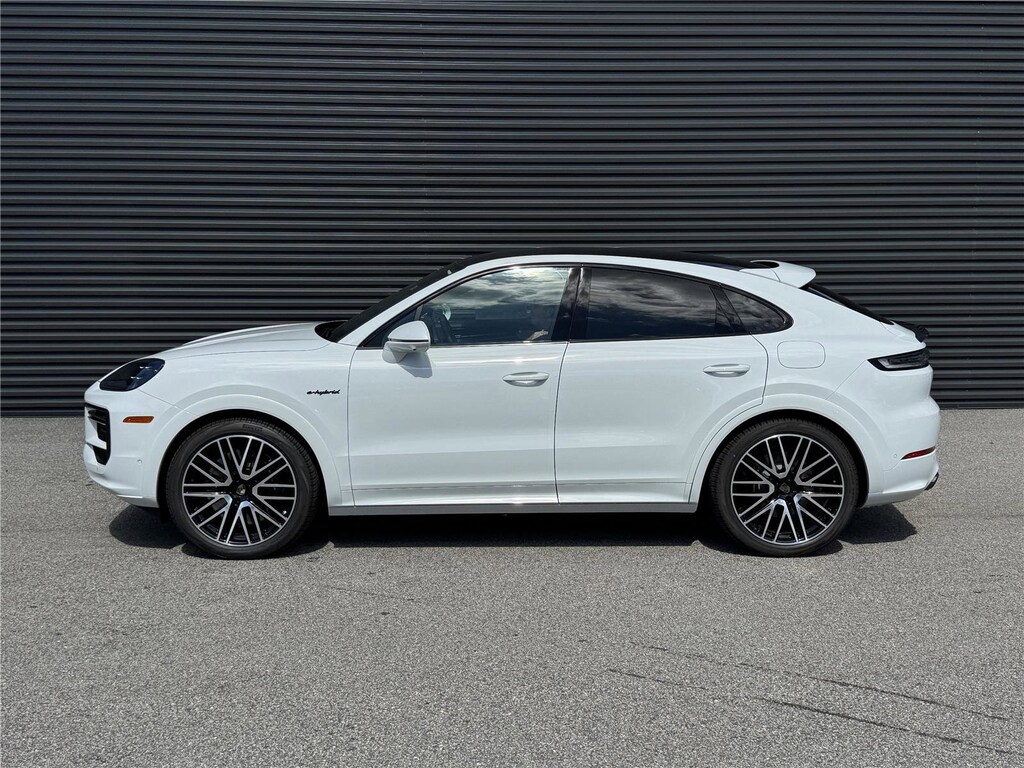 New 2025 Porsche Cayenne Turbo E-Hybrid