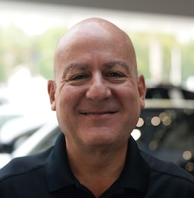 Staff member Gus Chevres from ID_5a9fc8b5a306