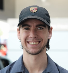 Staff member Connor from ID_e80797289e82