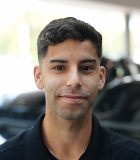 Staff member Jonathan Santiago from ID_92945b98844e