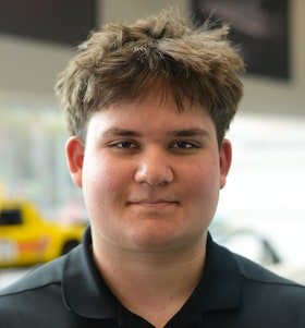 Staff member Alexander "Gary" Martin from ID_92945b98844e