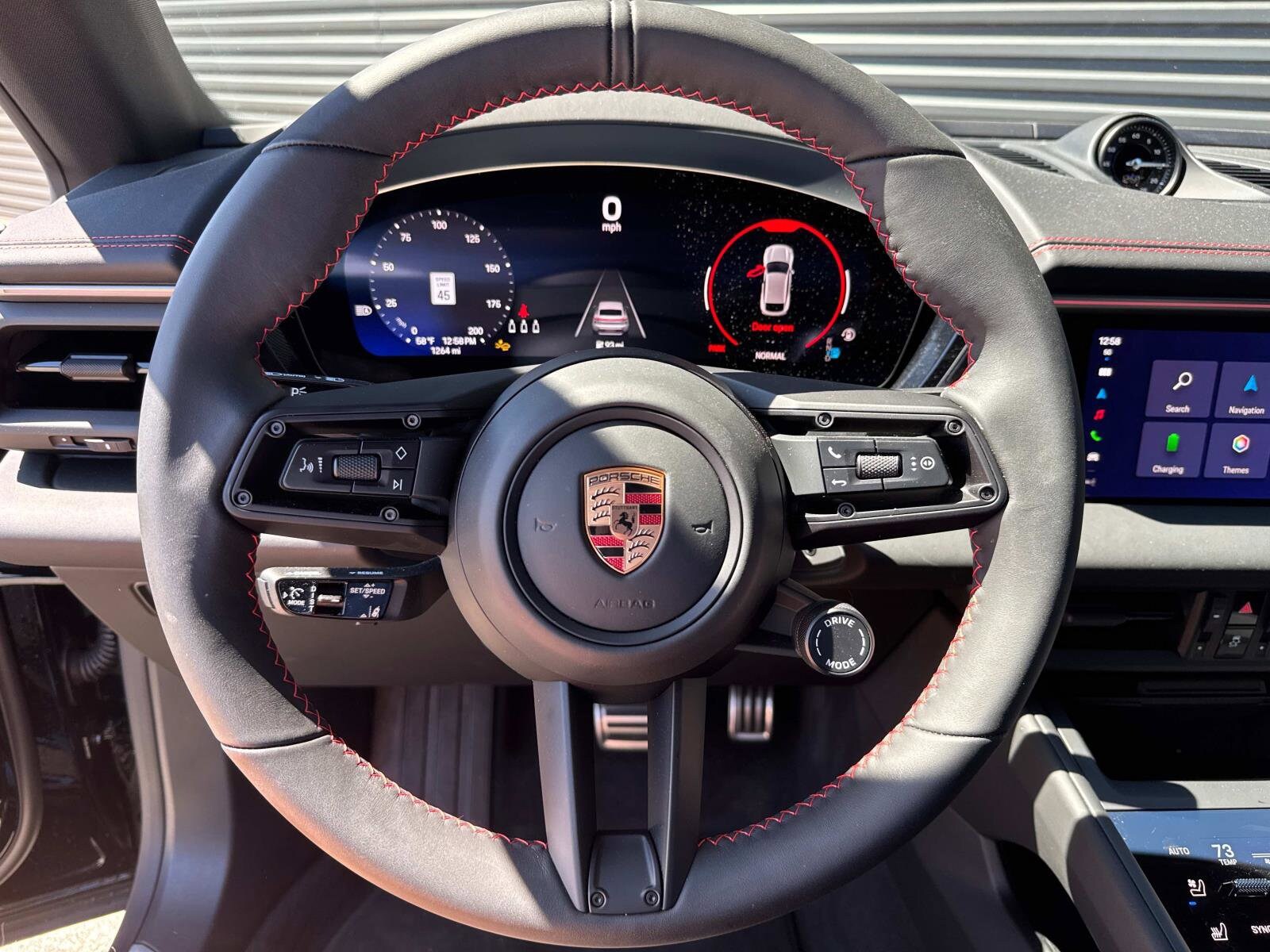 2025 Porsche Macan S - Photo 26