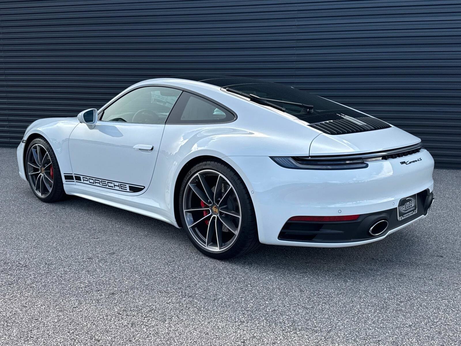 2023 Porsche 911 4S photo 3
