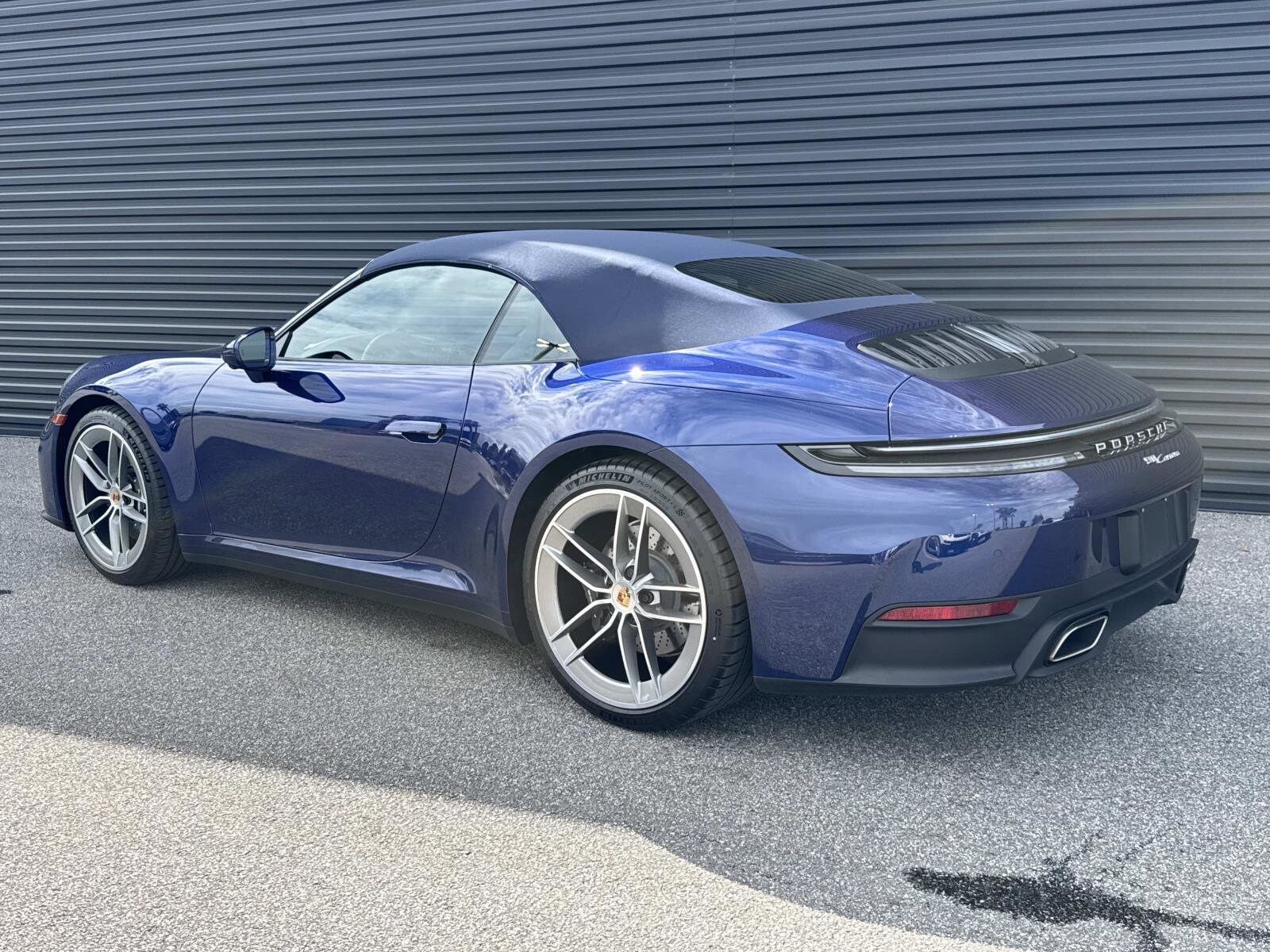 2025 Porsche 911 photo 3