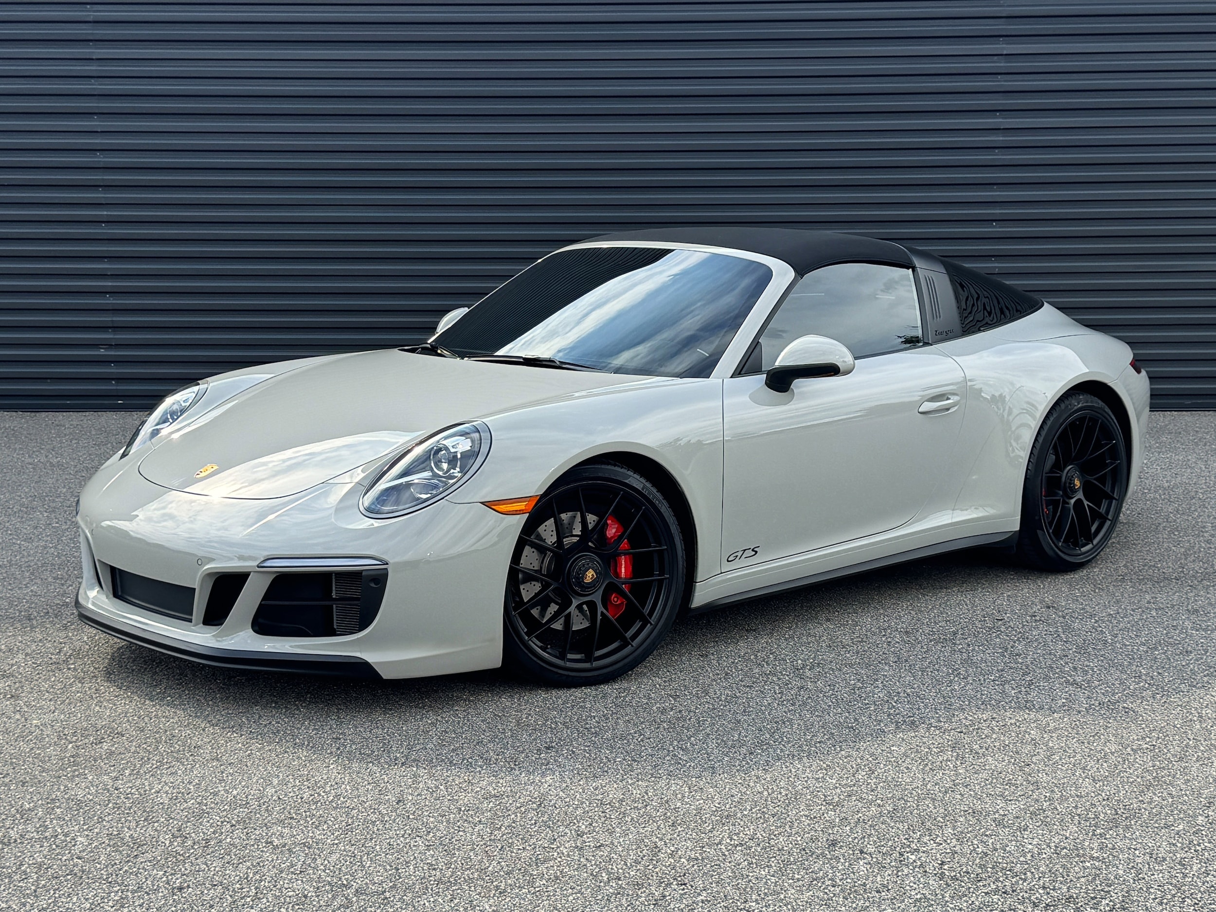 2019 Porsche 911 GTS