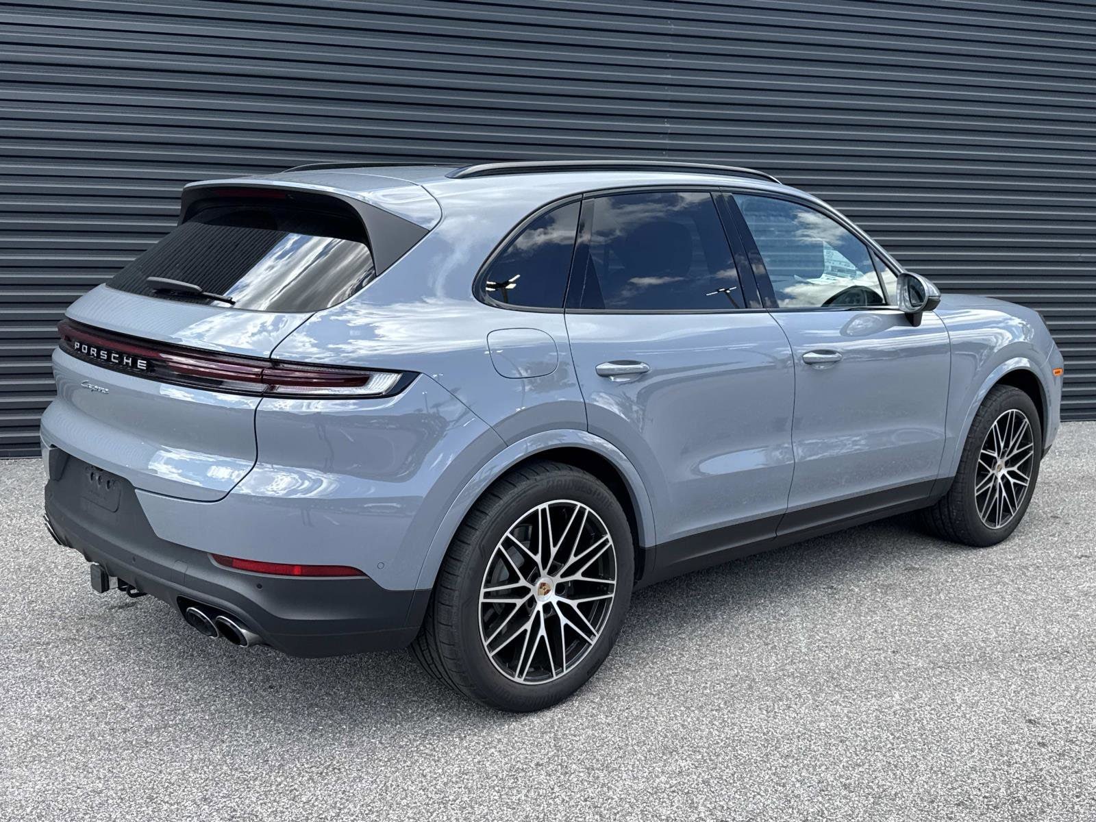 2025 Porsche Cayenne Base - Photo 7