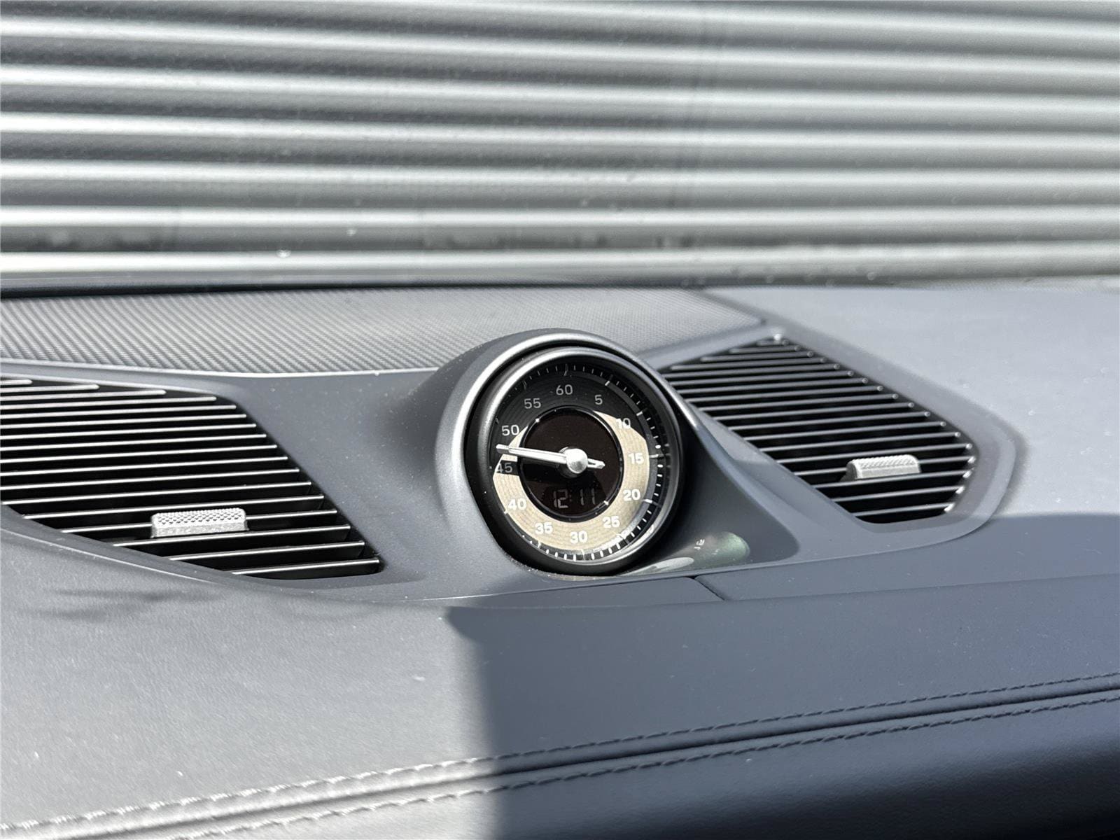 2025 Porsche Cayenne Coup E-Hybrid - Photo 29