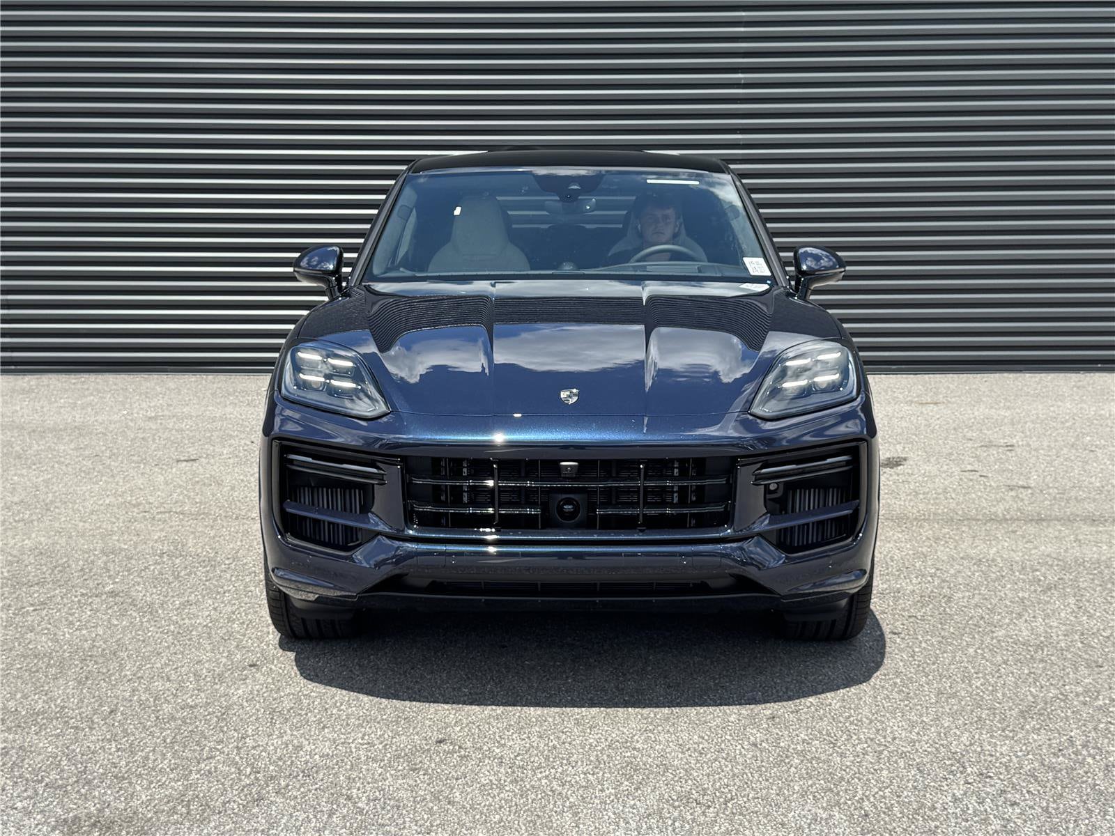 2025 Porsche Cayenne Coup E-Hybrid - Photo 6