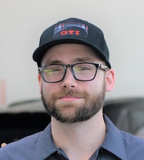 Staff member Josh from ID_e80797289e82