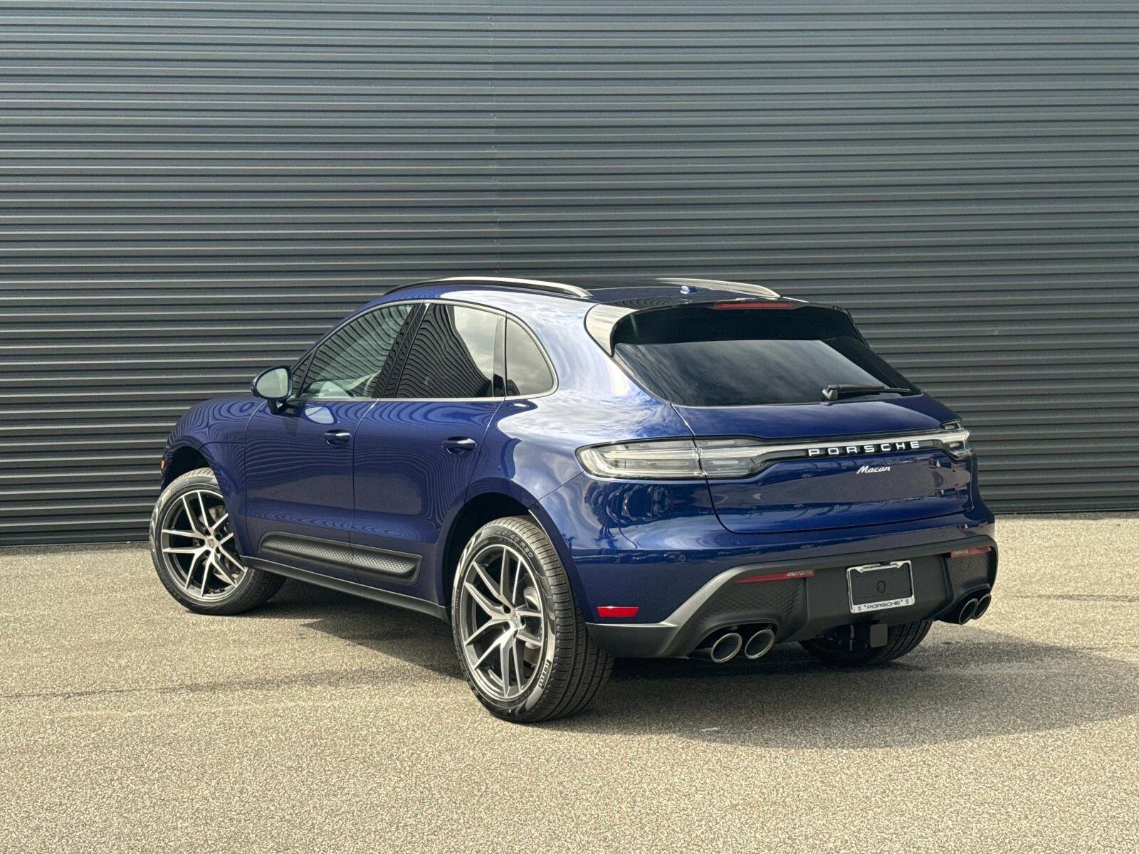 2025 Porsche Macan T photo 3