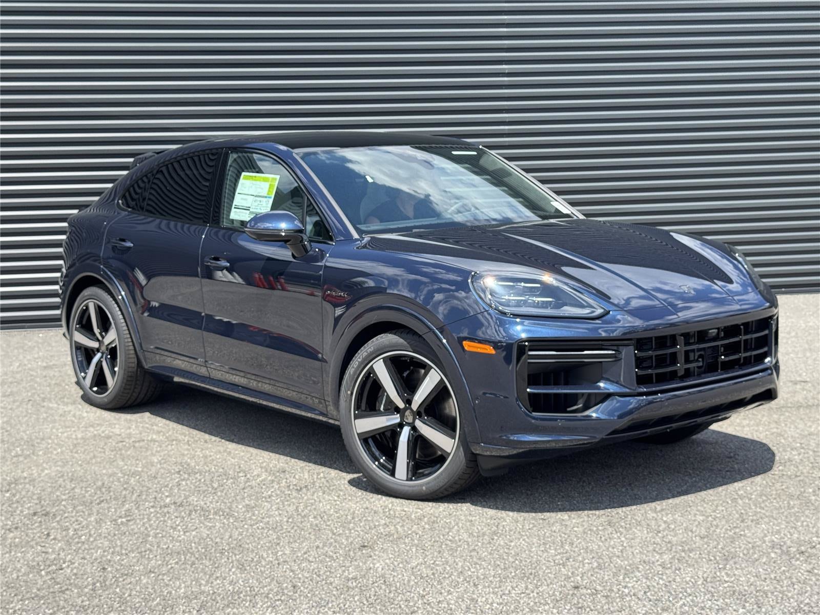 2025 Porsche Cayenne Coup E-Hybrid - Photo 7