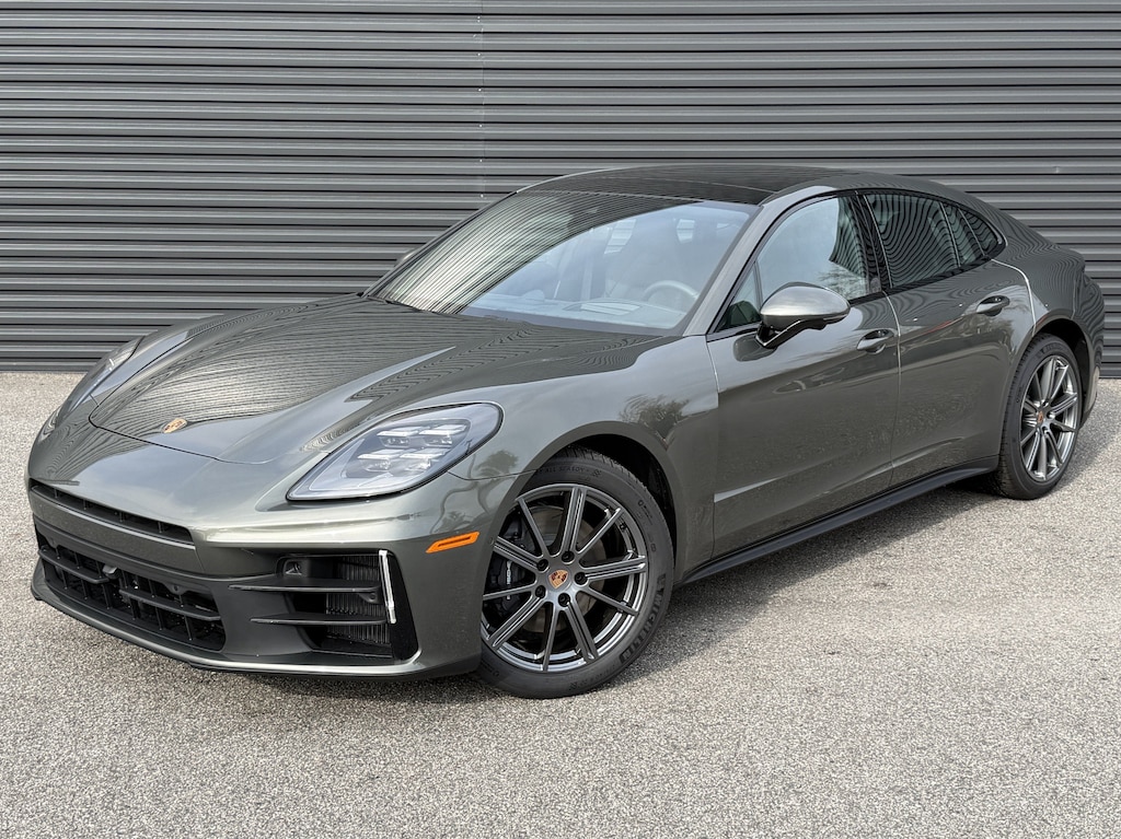 New 2026 Porsche Panamera 4