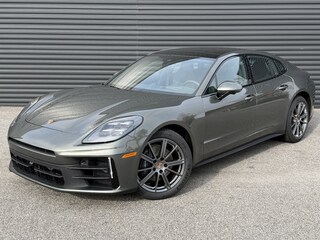 2026 Porsche Panamera 4