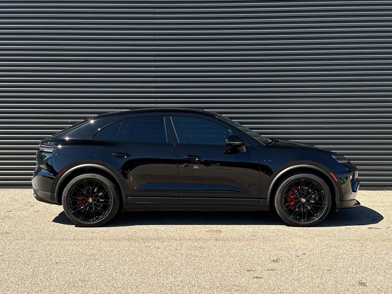 2025 Porsche Macan S - Photo 9