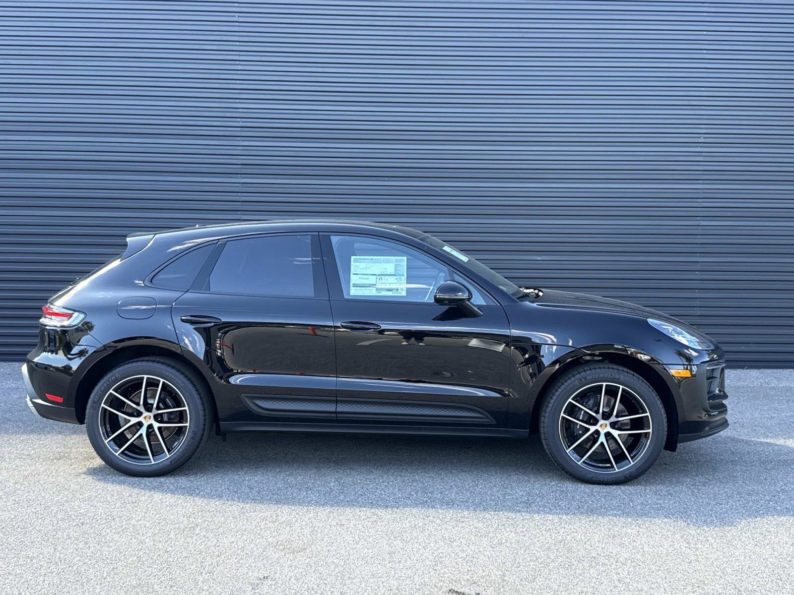 2026 Porsche Macan Base - Photo 8