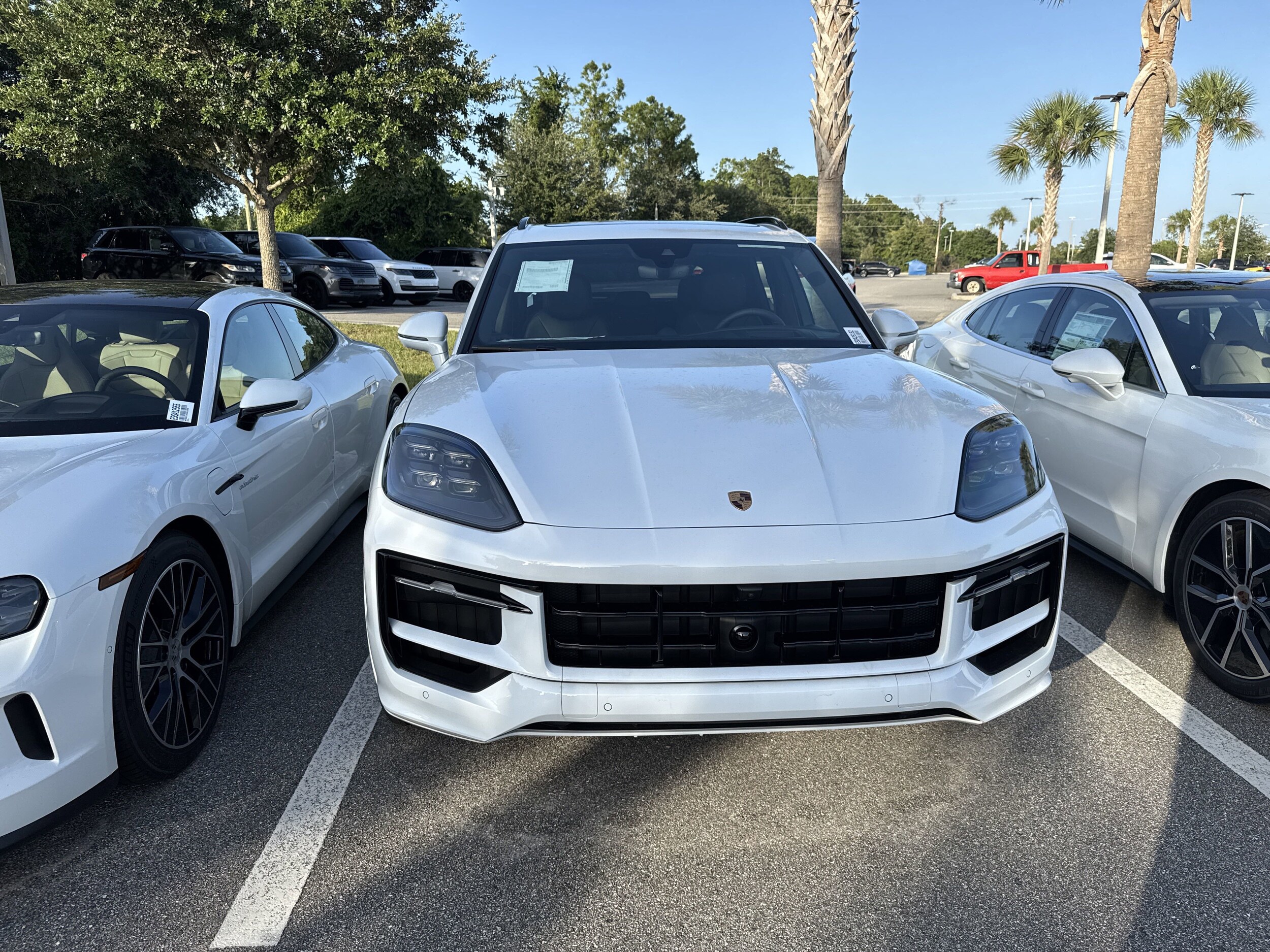 2025 Porsche Cayenne GTS photo 2