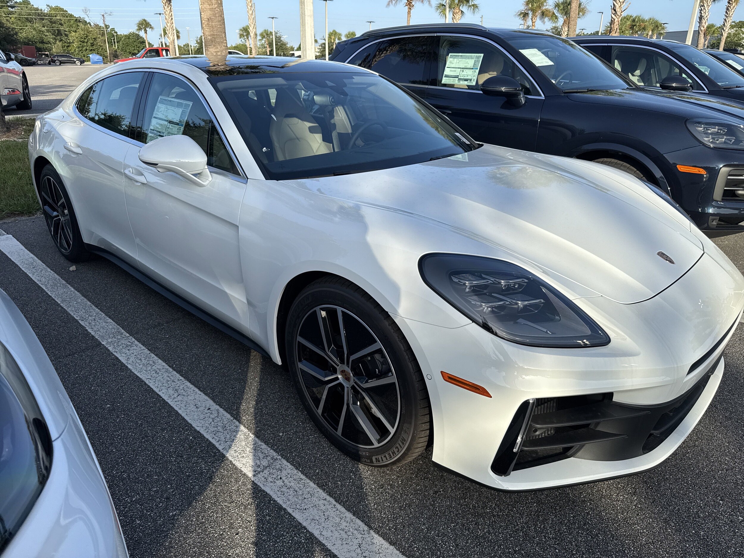 2025 Porsche Panamera 4 photo 3