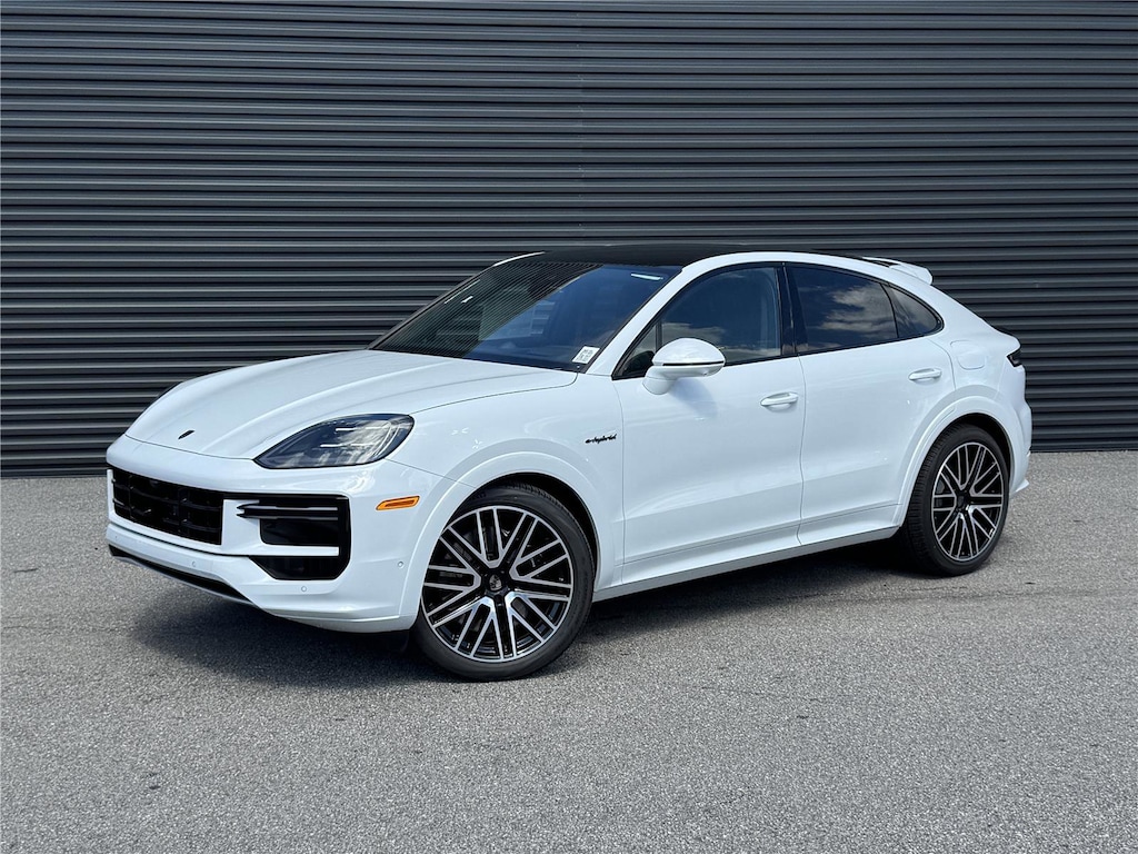 New 2025 Porsche Cayenne Turbo E-Hybrid