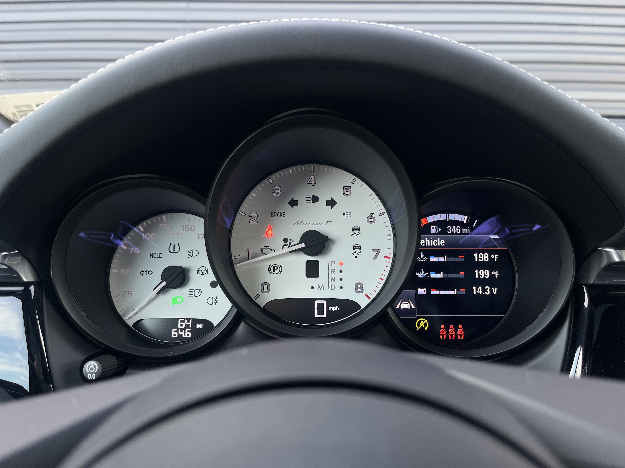 2026 Porsche Macan T - Photo 38