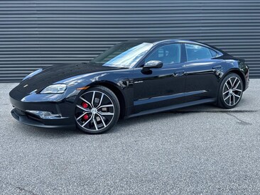 2025 Porsche Taycan 4S Sedan