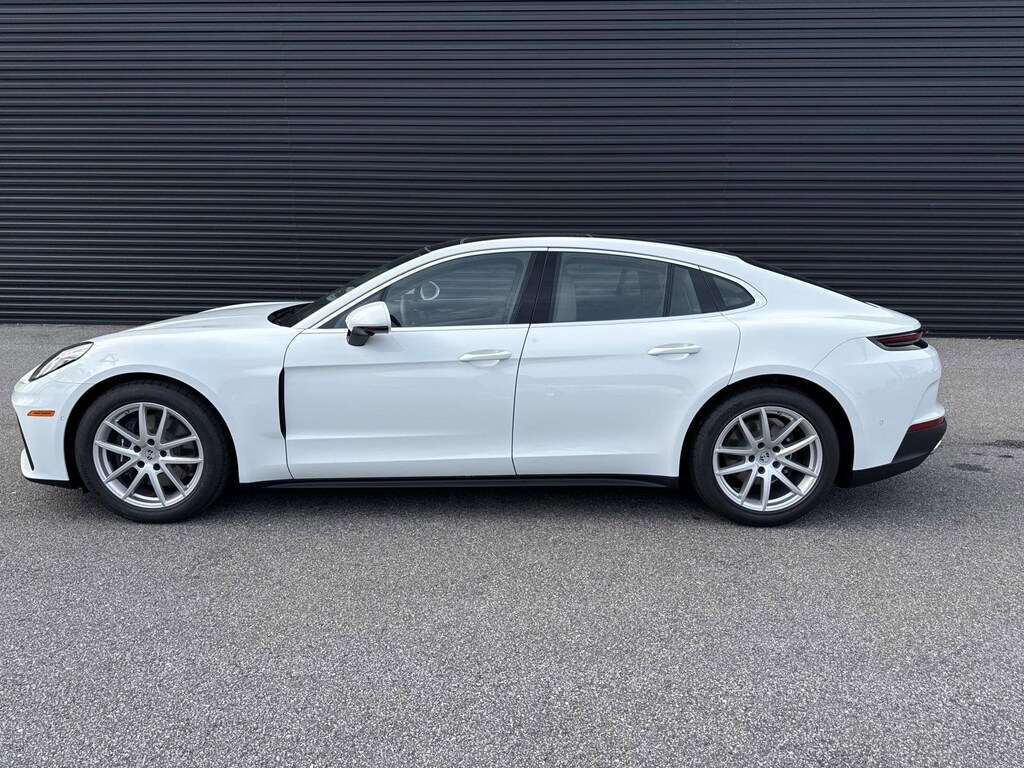 New 2026 Porsche Panamera