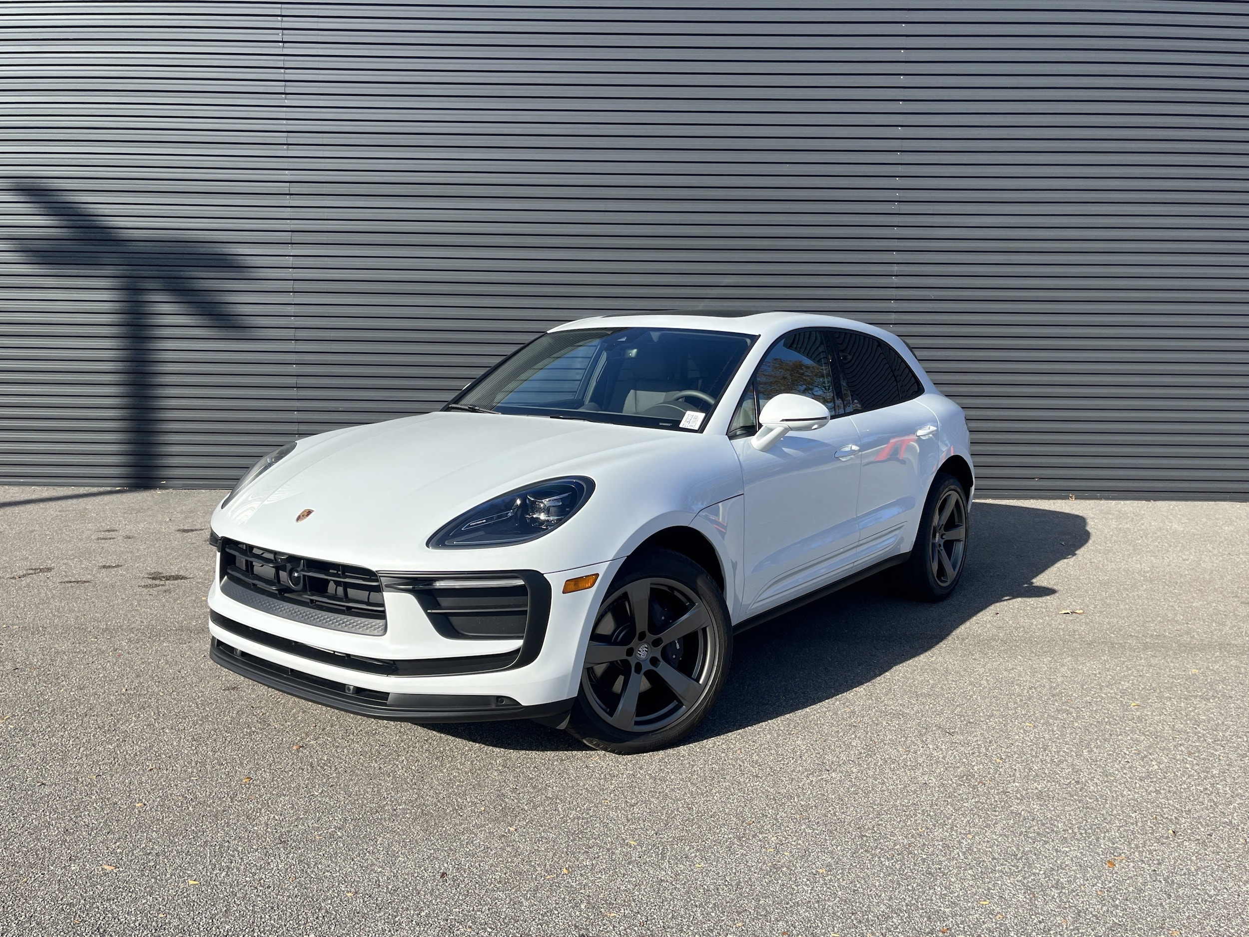2026 Porsche Macan Base