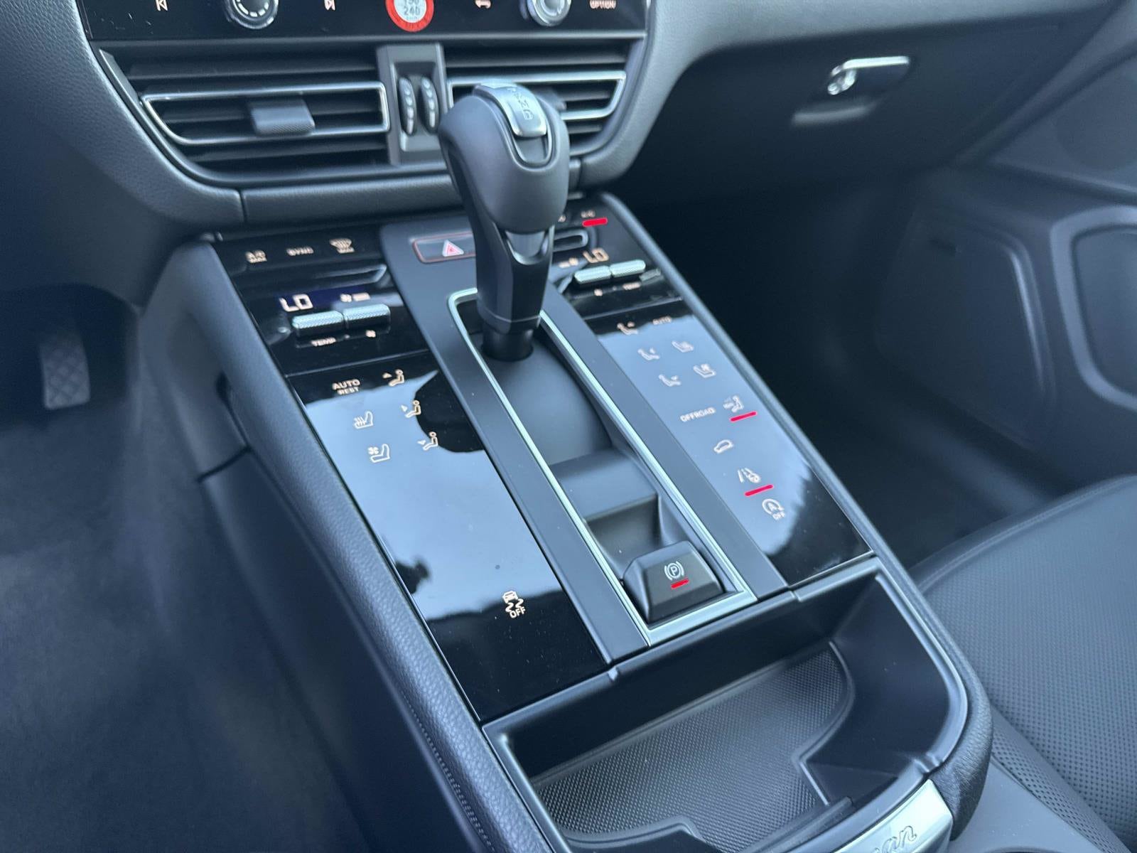 2026 Porsche Macan Base - Photo 20