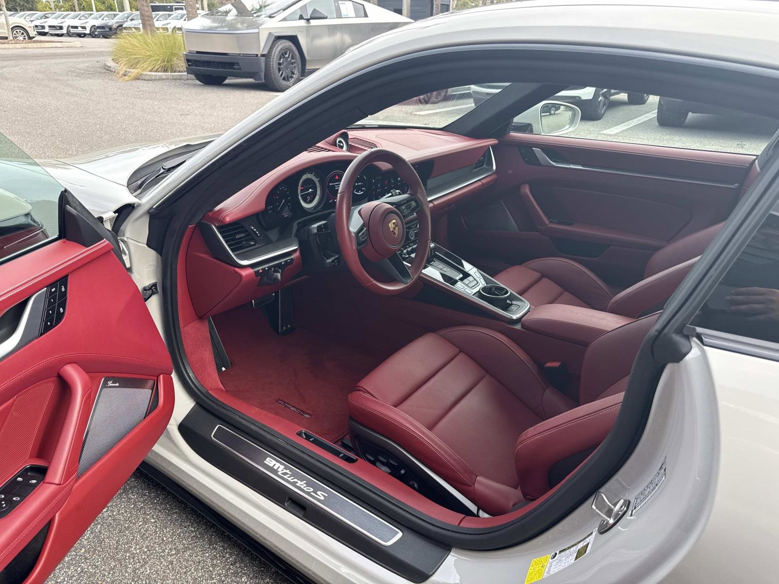 2023 Porsche 911 Turbo S photo 4