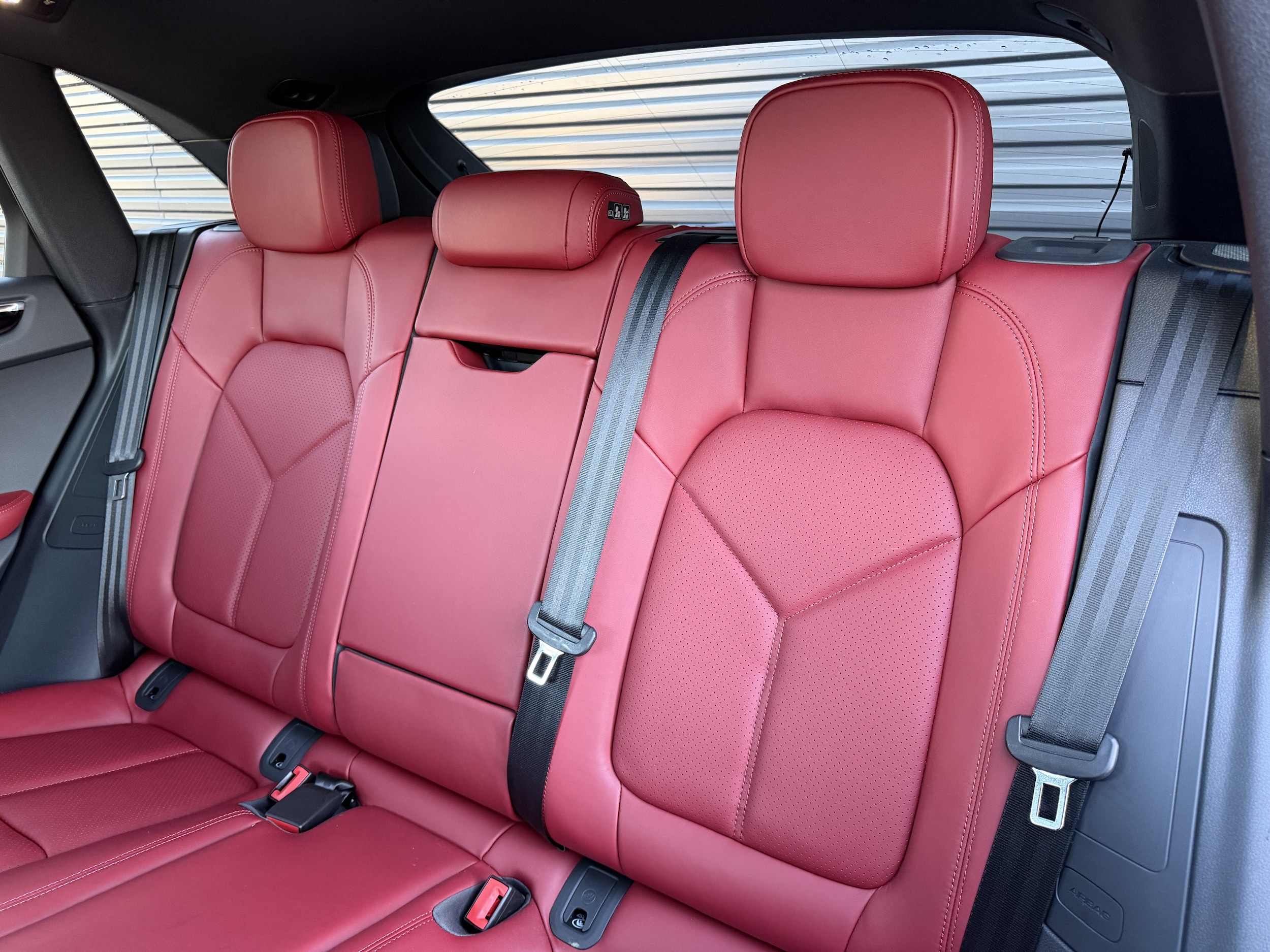 2026 Porsche Macan Base - Photo 16