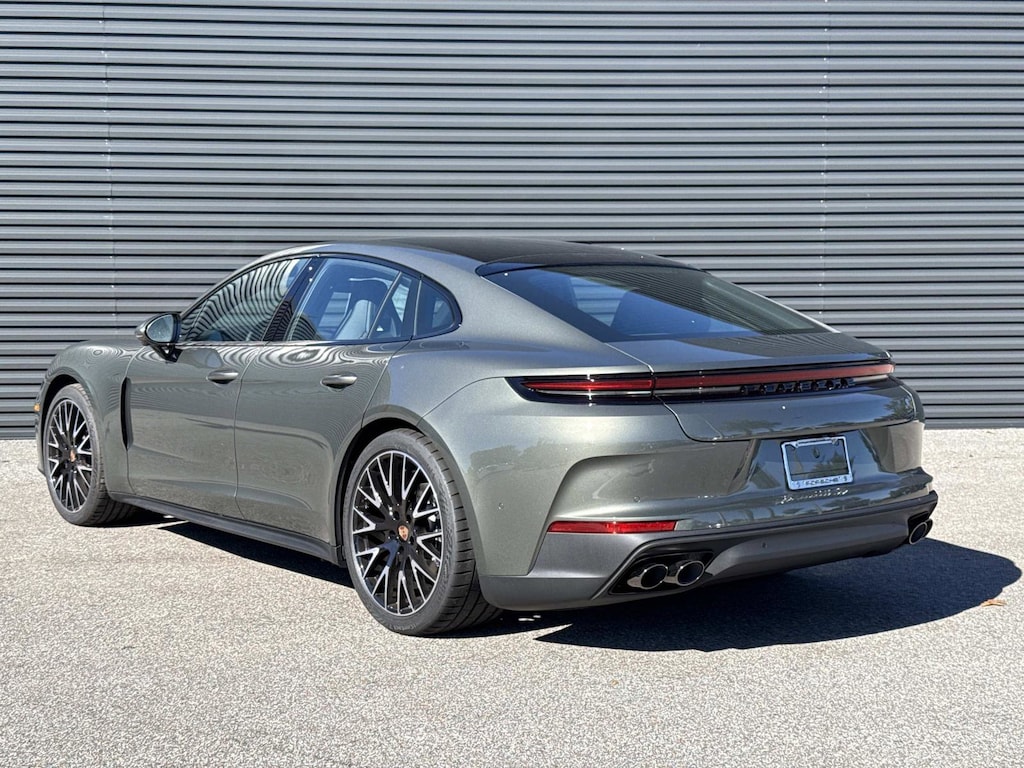 New 2026 Porsche Panamera 4